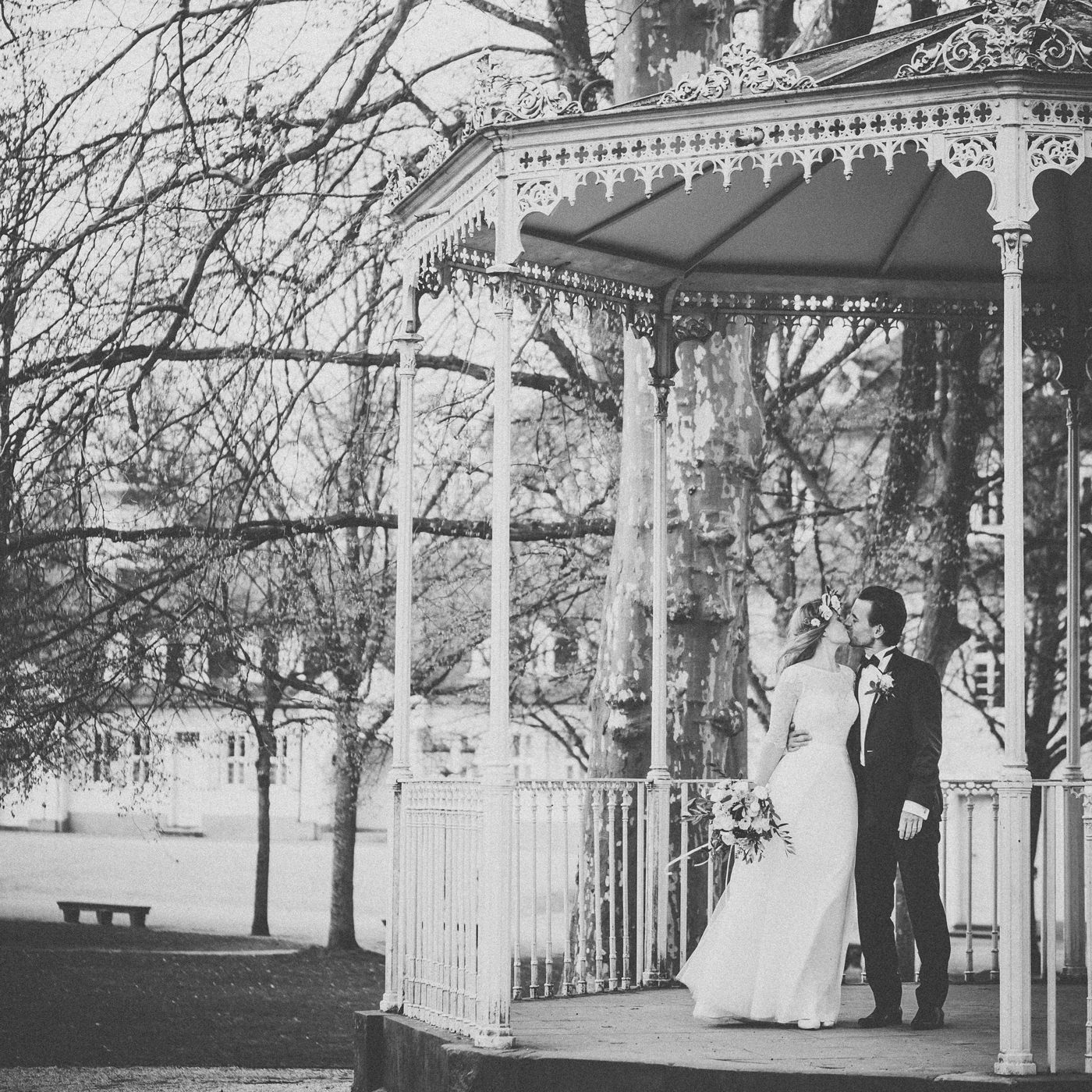 Hochzeit in Hanau - Trauung auf Schloss Philipsruhe, Hochzeitsfotos im Schlosspark Wilhelmsbad, Feier in der Wilhelmsbader Hofküche