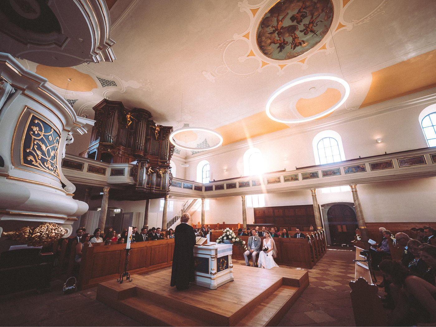 Hochzeit Grenzhof Heidelberg - kirchliche Trauung, Hochzeitsfotos bei Traumwetter, großartige Hochzeitsparty