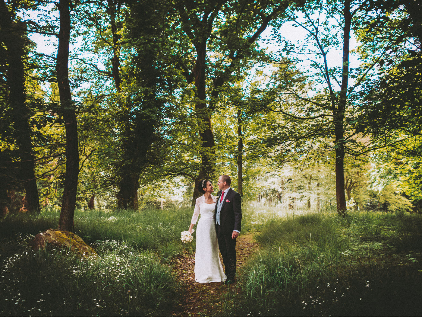 Hochzeit Villa Rothschild - Freie Trauung und Portraits im Park und Feier in der Bar