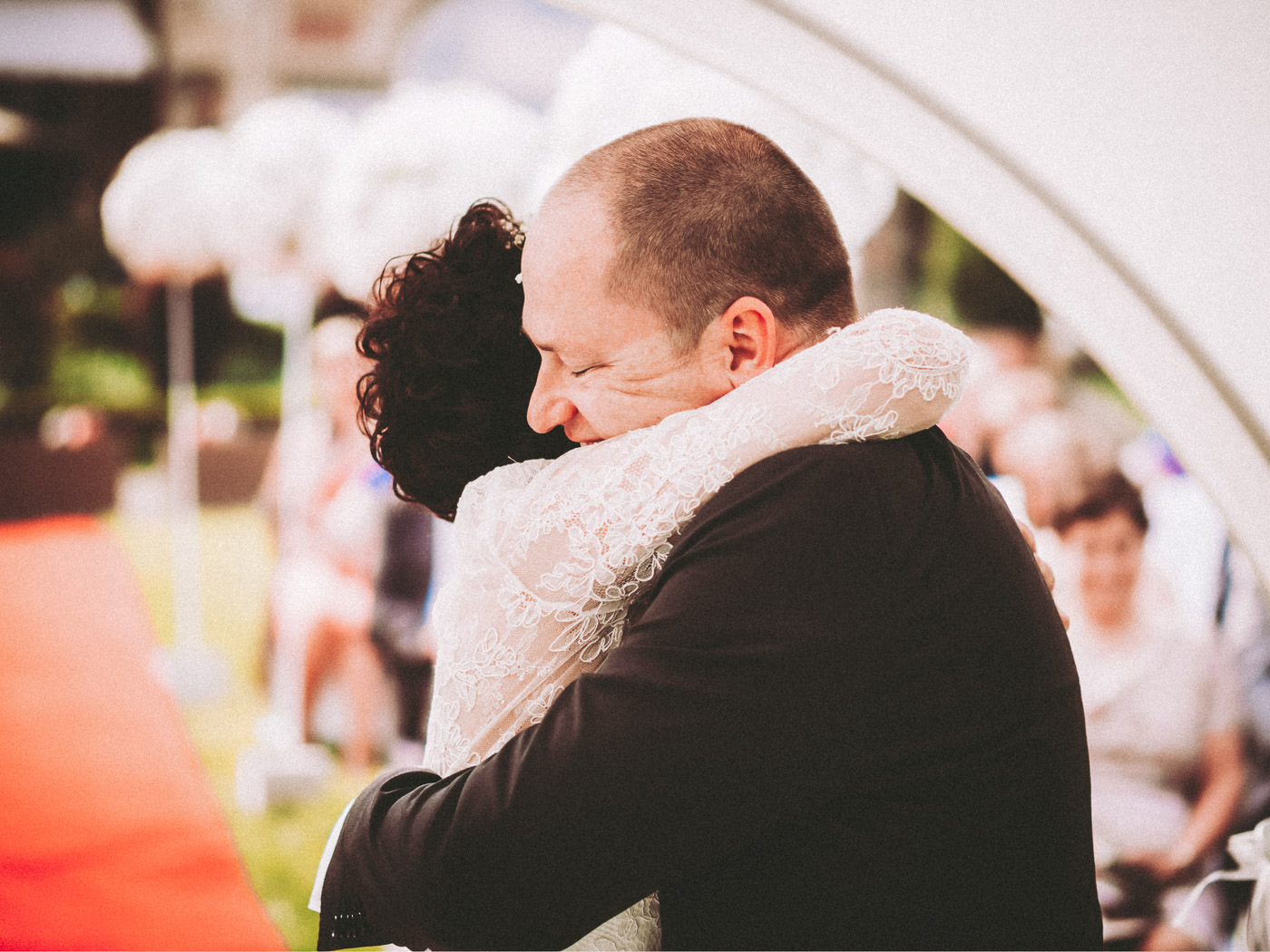 Wedding at Villa Rothschild, Königstein, Frankfurt - outdoor wedding in the park and party in the bar