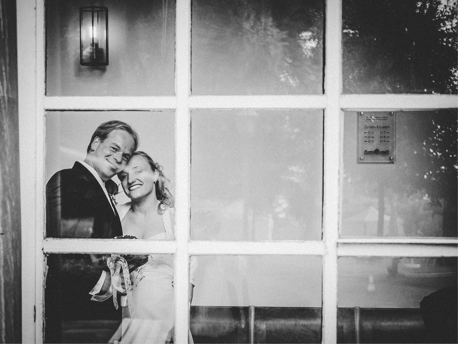 Heinke & Uli | Hochzeit in Frankfurt-Höchst, Bolongaropalast, Altstadt und Schiff Heinke & Uli | Hochzeit in Frankfurt-Höchst, Bolongaropalast, Altstadt und Schiff