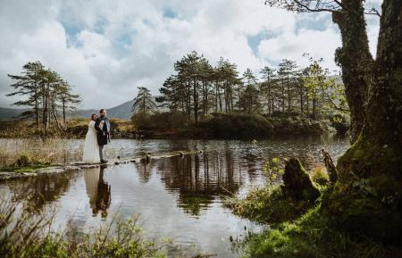 Elopement im Westen Irlands - zwei Deutsche heiraten im Steinkreis auf der irischen Beara Halbinsel
