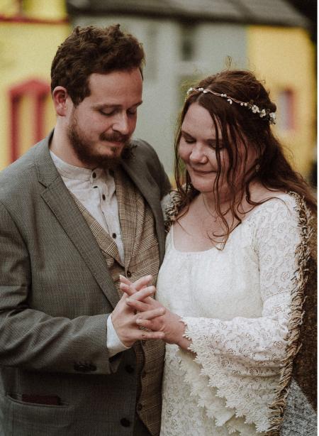 Elopement im Westen Irlands - zwei Deutsche heiraten im Steinkreis auf der irischen Beara Halbinsel