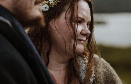 Elopement im Westen Irlands - zwei Deutsche heiraten im Steinkreis auf der irischen Beara Halbinsel