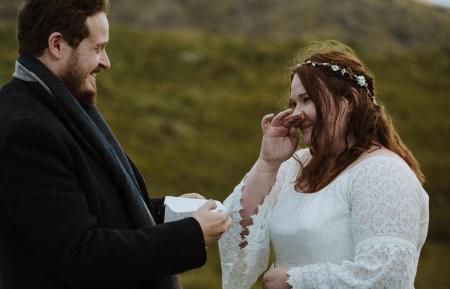Elopement im Westen Irlands - zwei Deutsche heiraten im Steinkreis auf der irischen Beara Halbinsel