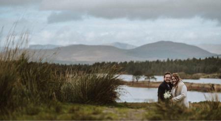 Elopement im Westen Irlands - zwei Deutsche heiraten im Steinkreis auf der irischen Beara Halbinsel